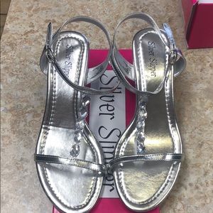 Silver Slipper heels with clear jewels size 9